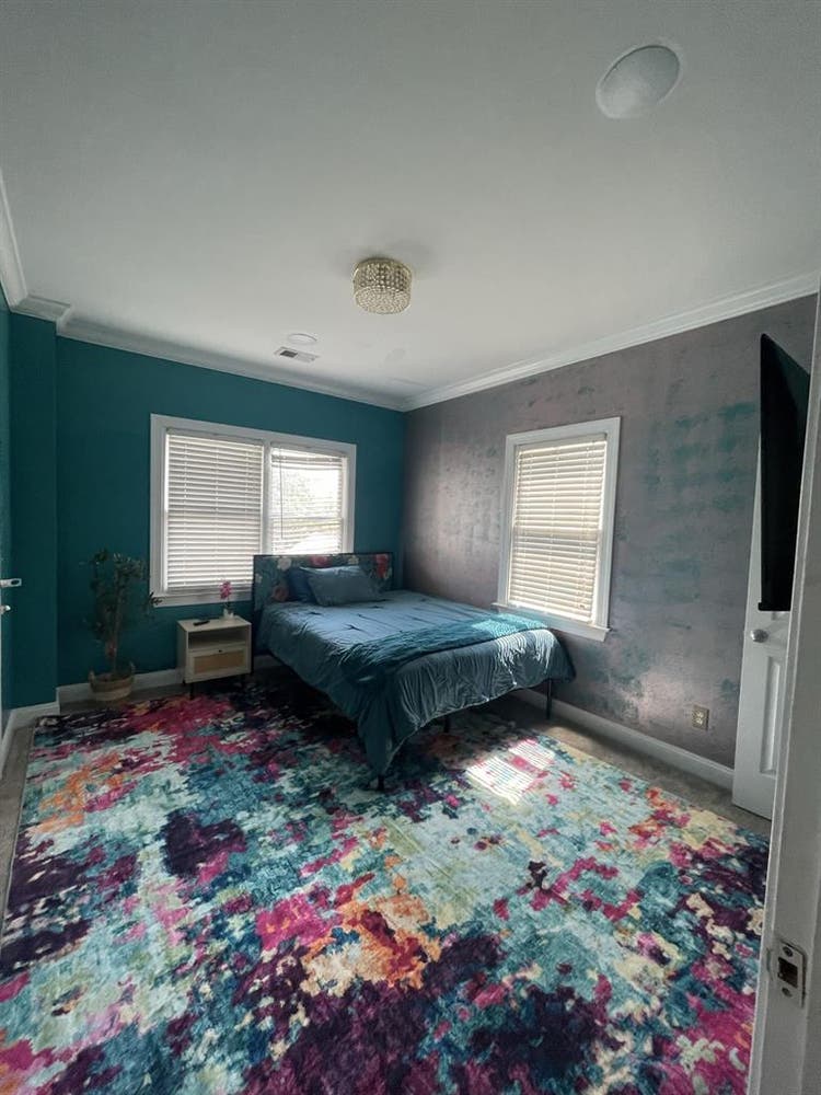 Teal Room in Lakewood for Women