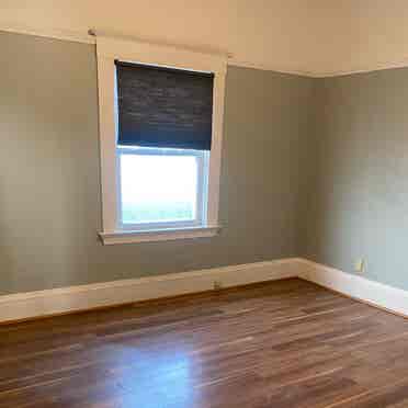 Room available in west Oakland