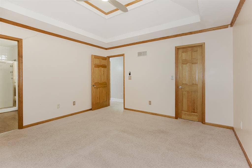 1 BR Available | Kansas City