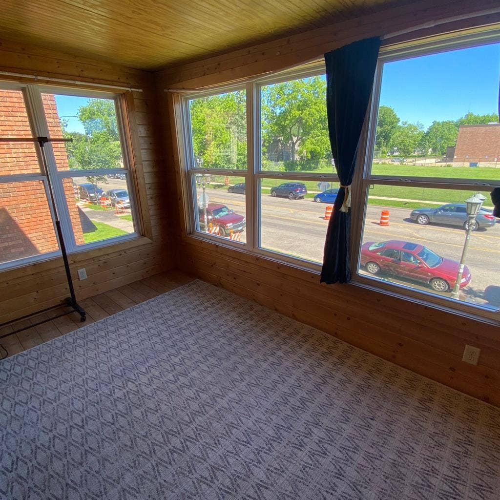 Move-in Ready Sunroom