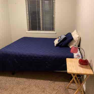 ROOM TO RENT OR ROOMMATE