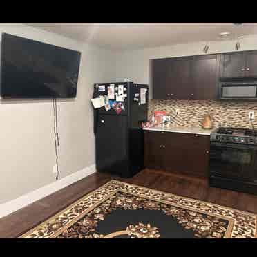 One bedroom basement NW