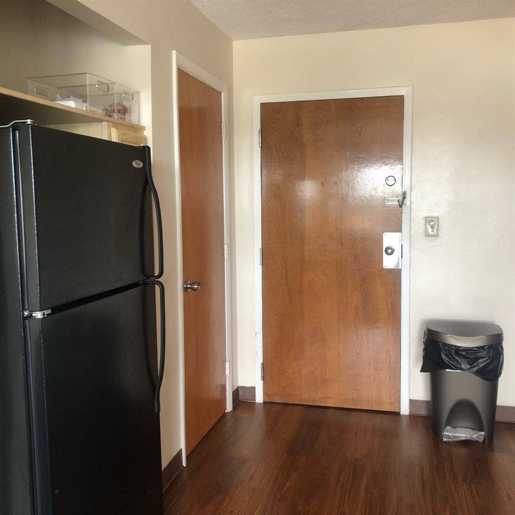 Sublease 1 bedroom apartment