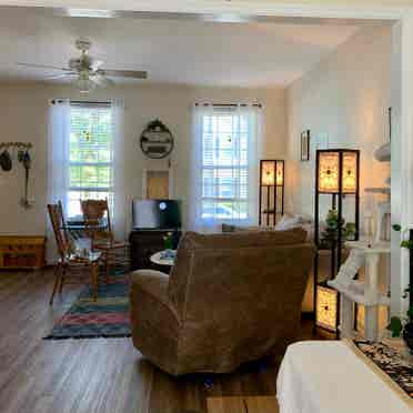 Townhouse Room w/en-suite bath