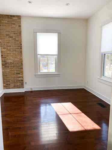 1 Bdrm w/powder room movein Jan 1st