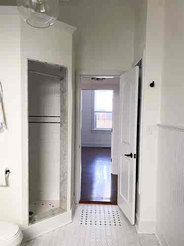 1 Bdrm w/powder room movein Jan 1st