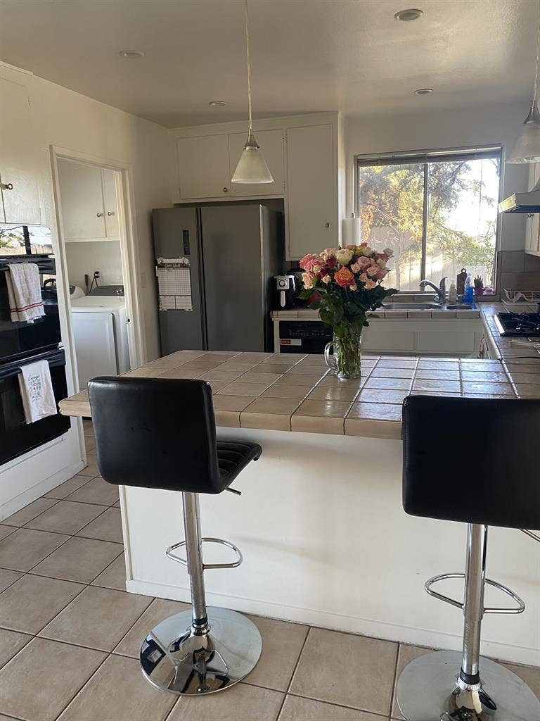 PRIVATE SUITE FOR RENT- WEST HILLS