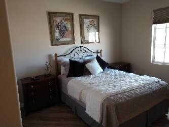 Room for rent in beautiful Anthem I