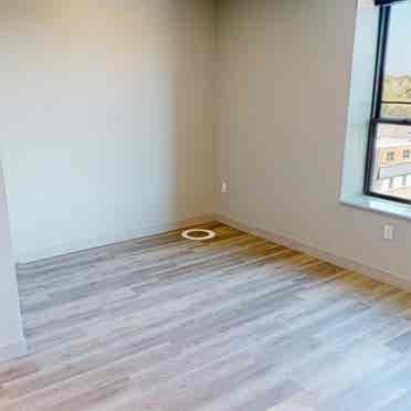 Studio apartment ready to sublease