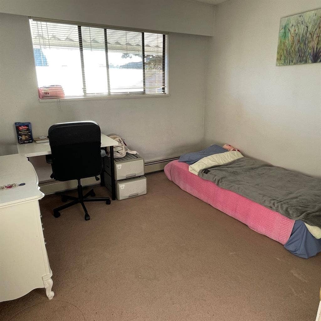 Burnaby room rent female only