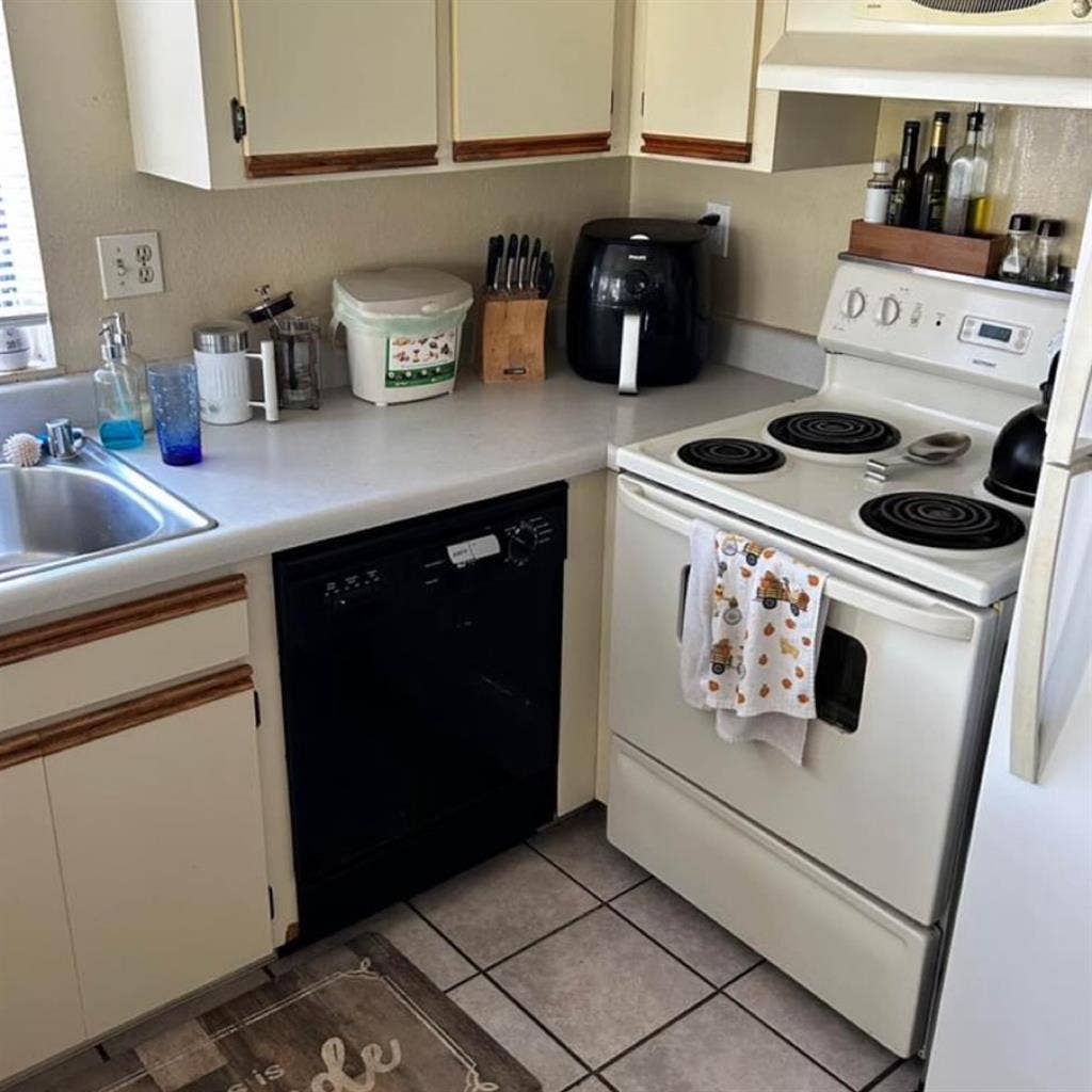 Room available in Pleasanton!