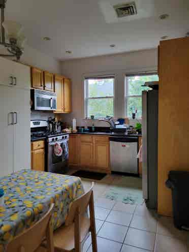 Bedroom in ba, Inman Square