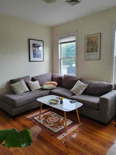 Bedroom in ba, Inman Square