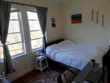 Bedroom in ba, Inman Square