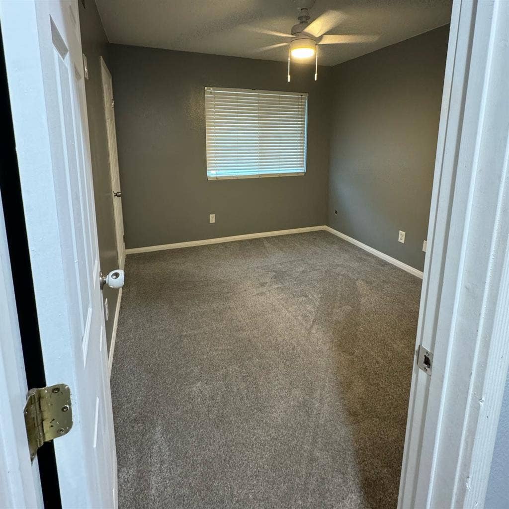 I have a room for rent in Santee