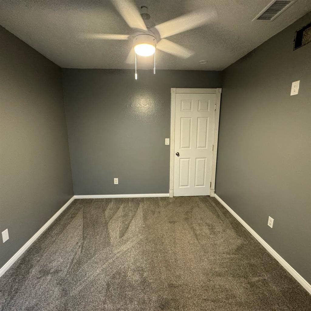 I have a room for rent in Santee