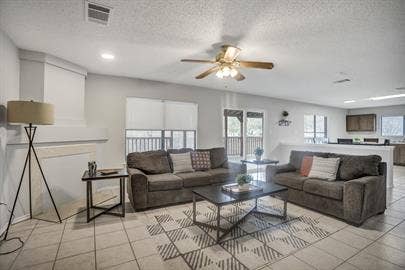 1 BR in Austin