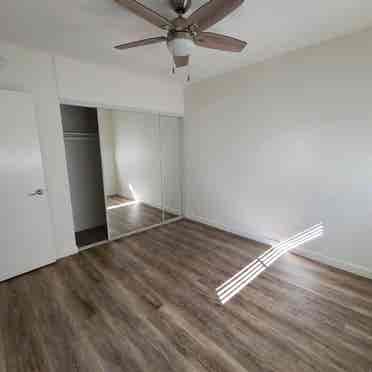 Room in Sherman Oaks