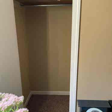 Room 4 rent pet home 
pending rental