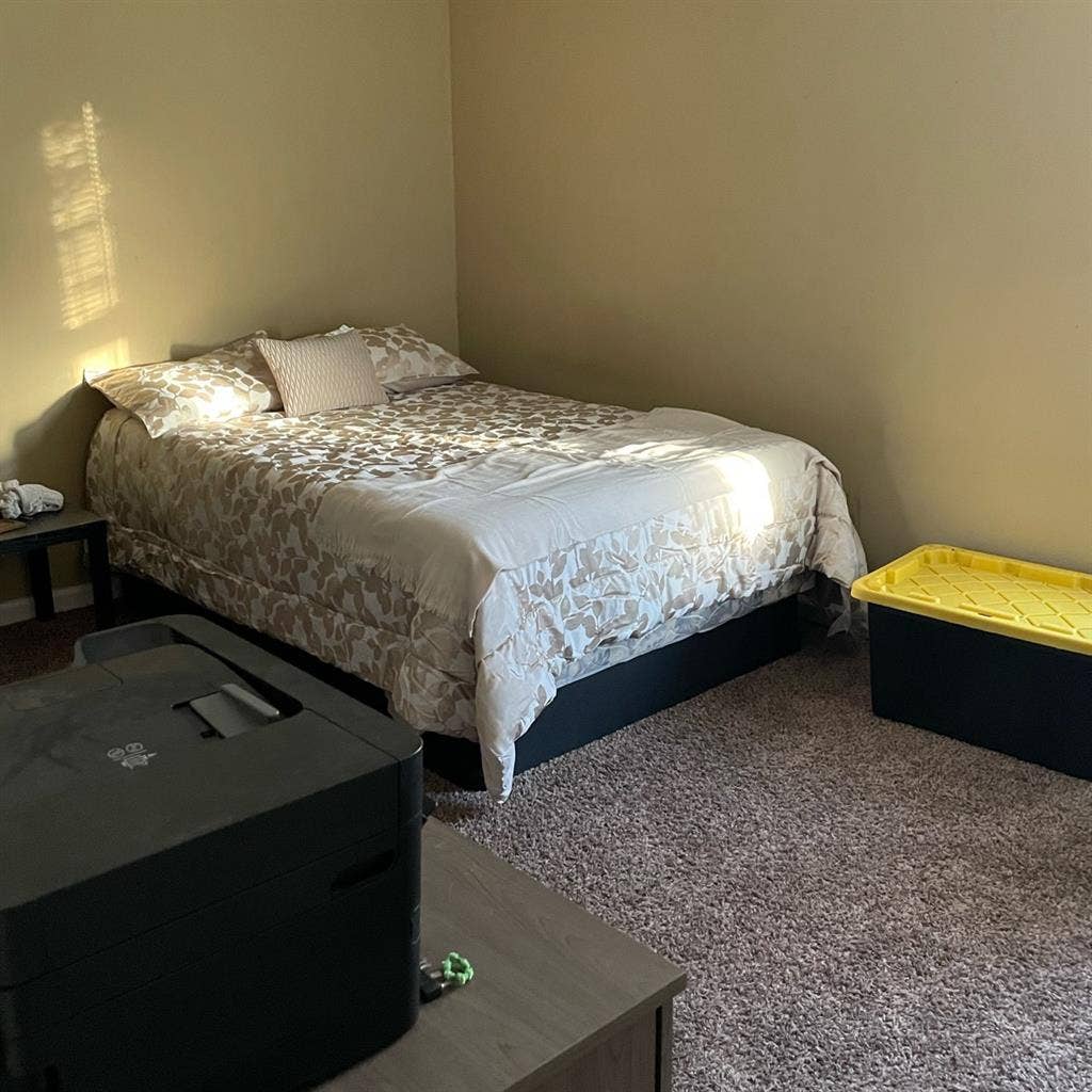 Room 4 rent pet friendly home