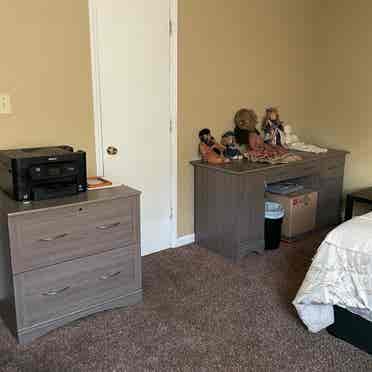 Room 4 rent pet home 
pending rental