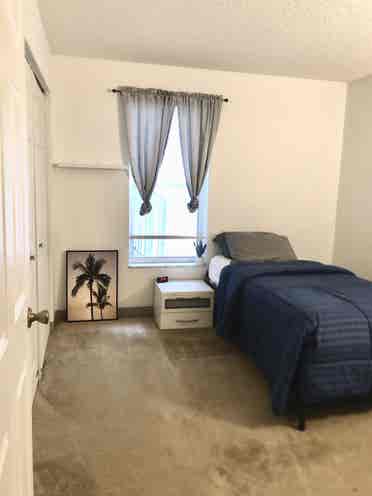 Move in ready bedroom for RENT asap