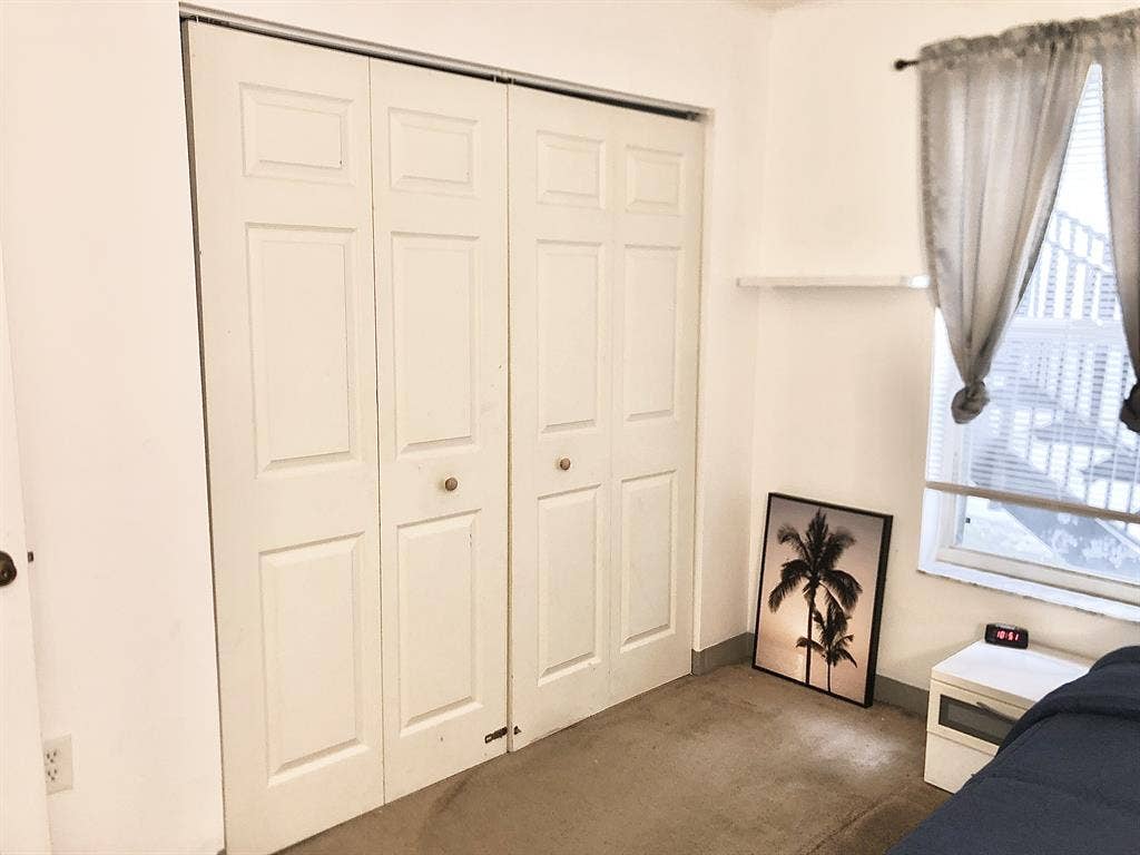 Move in ready bedroom for RENT asap