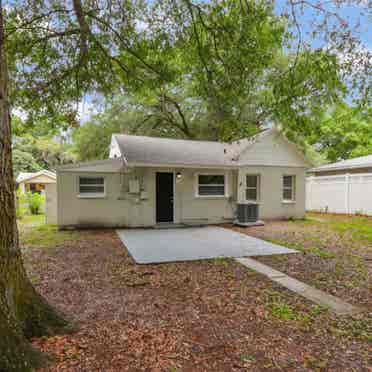 3 BEDROOM SINGLE FAMILY HOME