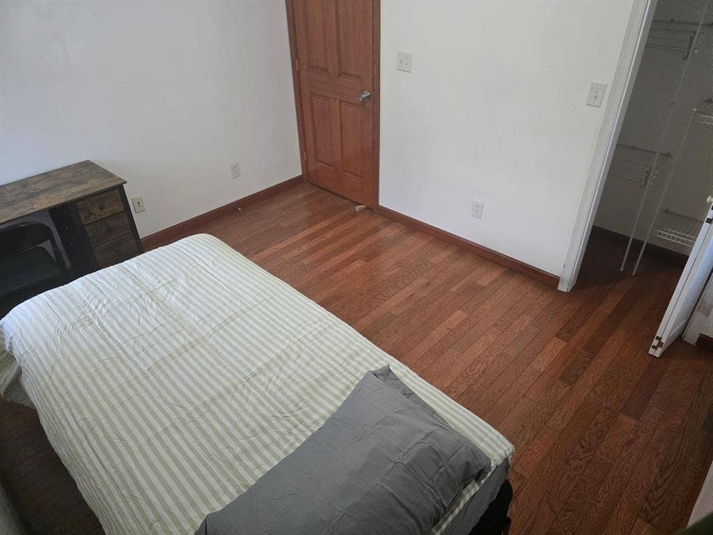 Looking for 2 roommates! NEW PHOTOS