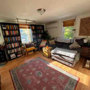 2BR in heart of Cambridgeport