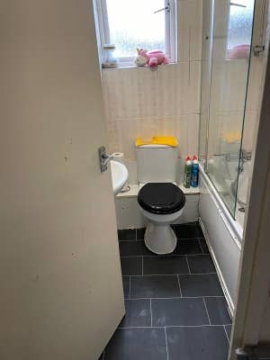 Double Room for couple/females