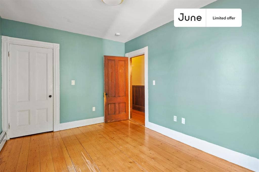 4 BR in Boston