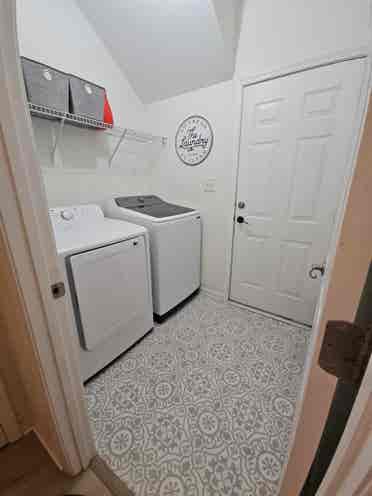 Bright room for rent w/ shared bath