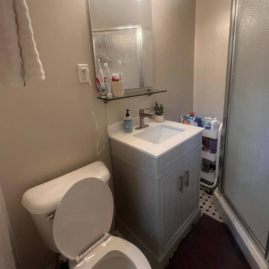 ROOM FOR RENT IN UST UMN AREA