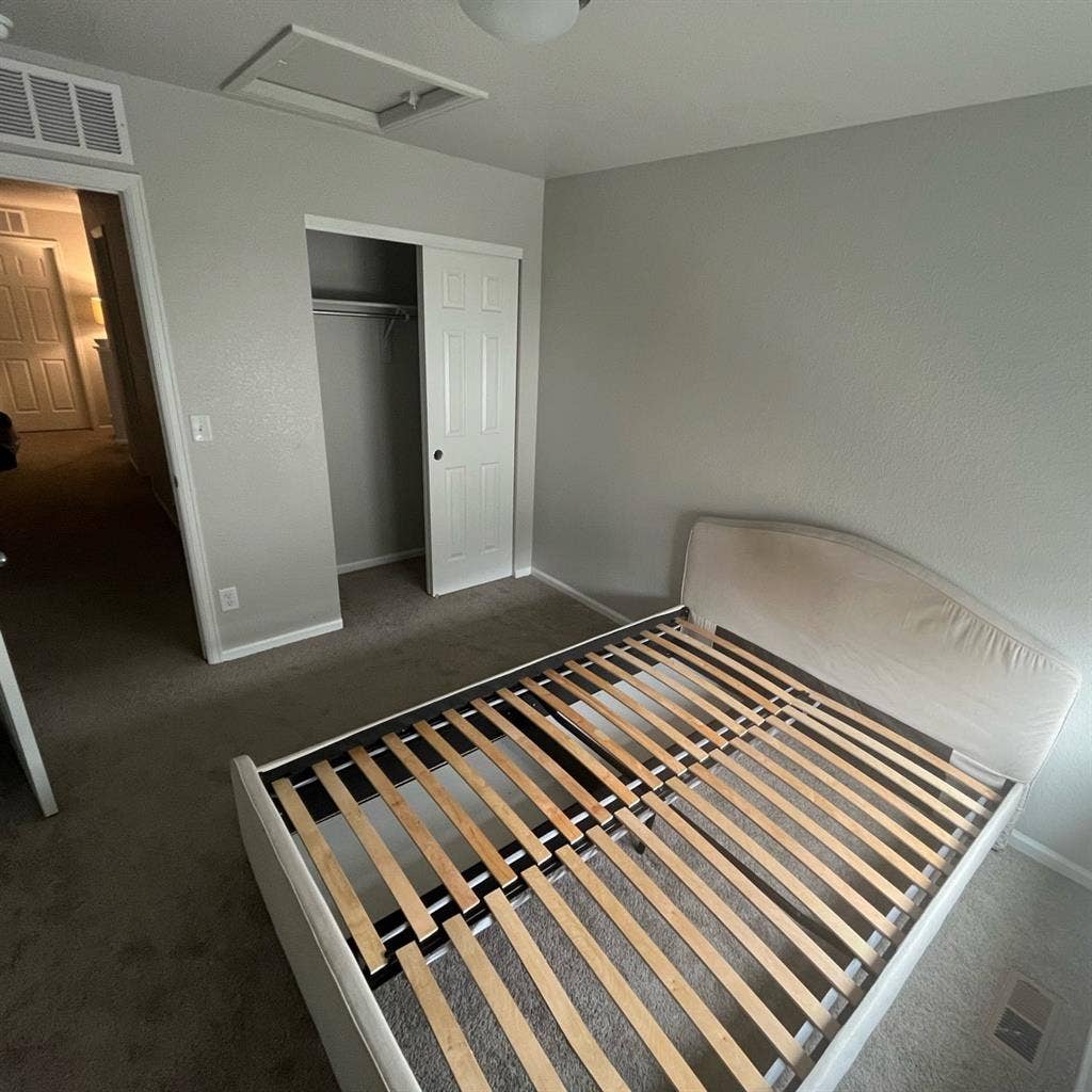 Room for Rent in New Townhome