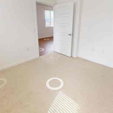 Room for rent in brand new apt