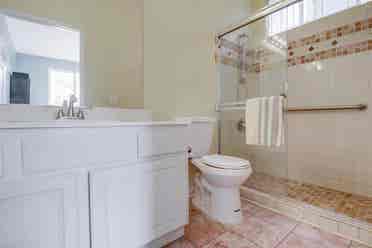 Room
 For Rent In Spacious House