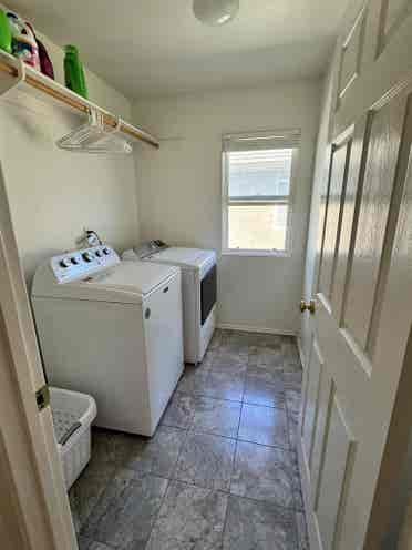 Room
 For Rent In Spacious House