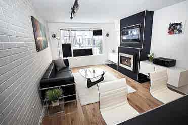 Dundas Square *LUXURY* bedroom in a