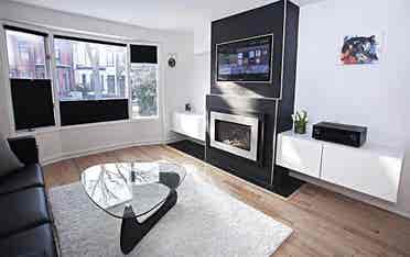 Dundas Square *LUXURY* bedroom