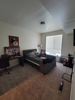 Apartment room available