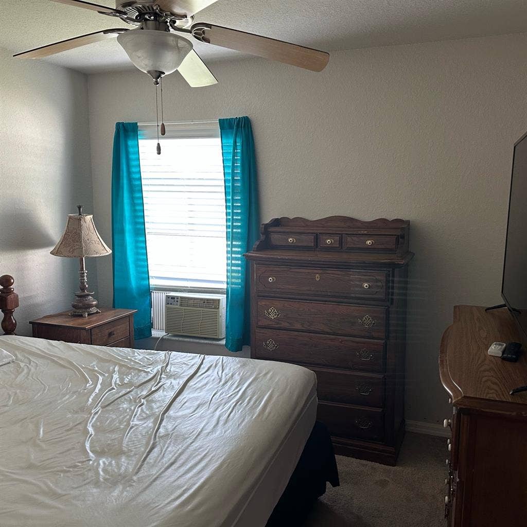 Room for Rent - Palmetto FL