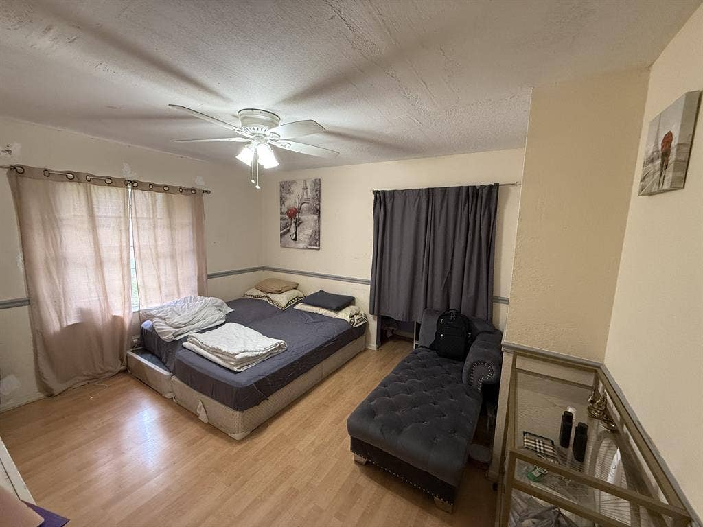 Plantation Acres Room for rent