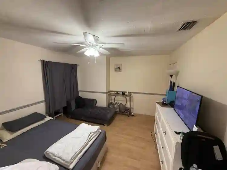 Plantation Acres Room for rent