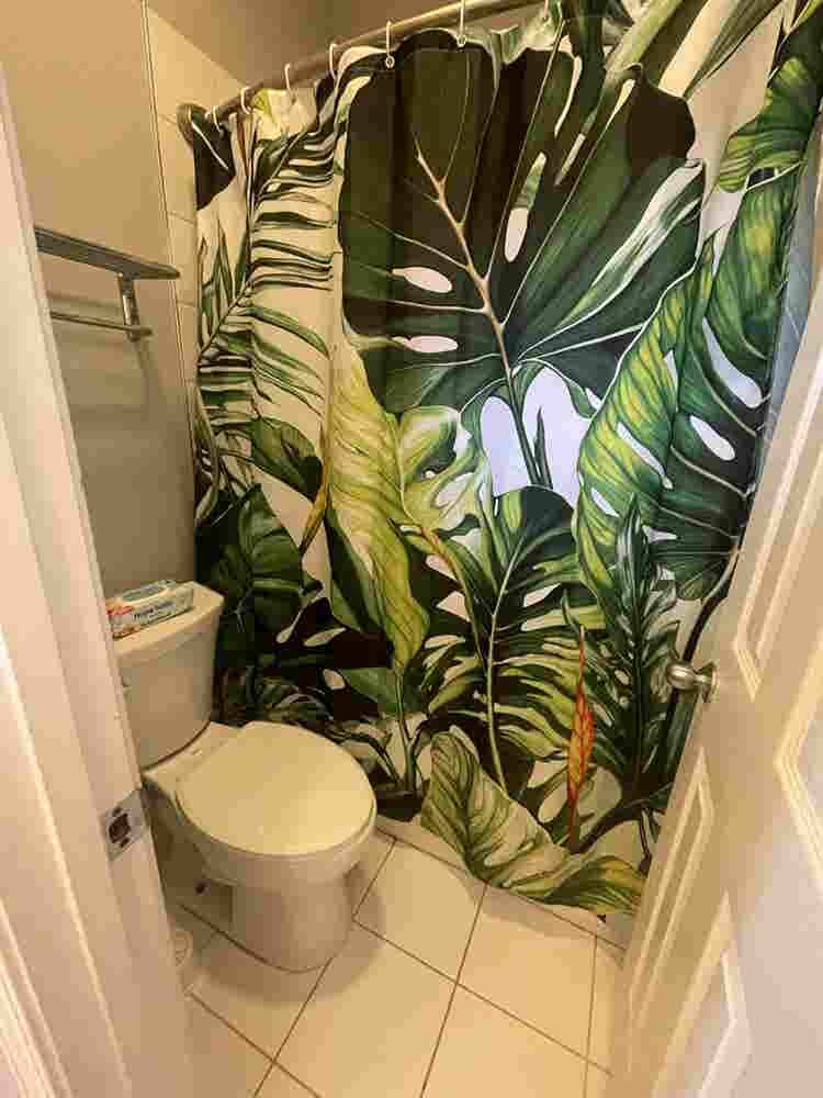 Emerald Room 
for Rent in Lakewood