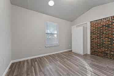 1 BR Available in Fort Worth