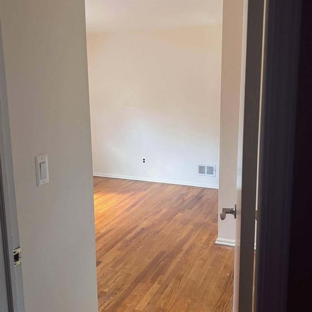 1 big room in East Brunswick nj