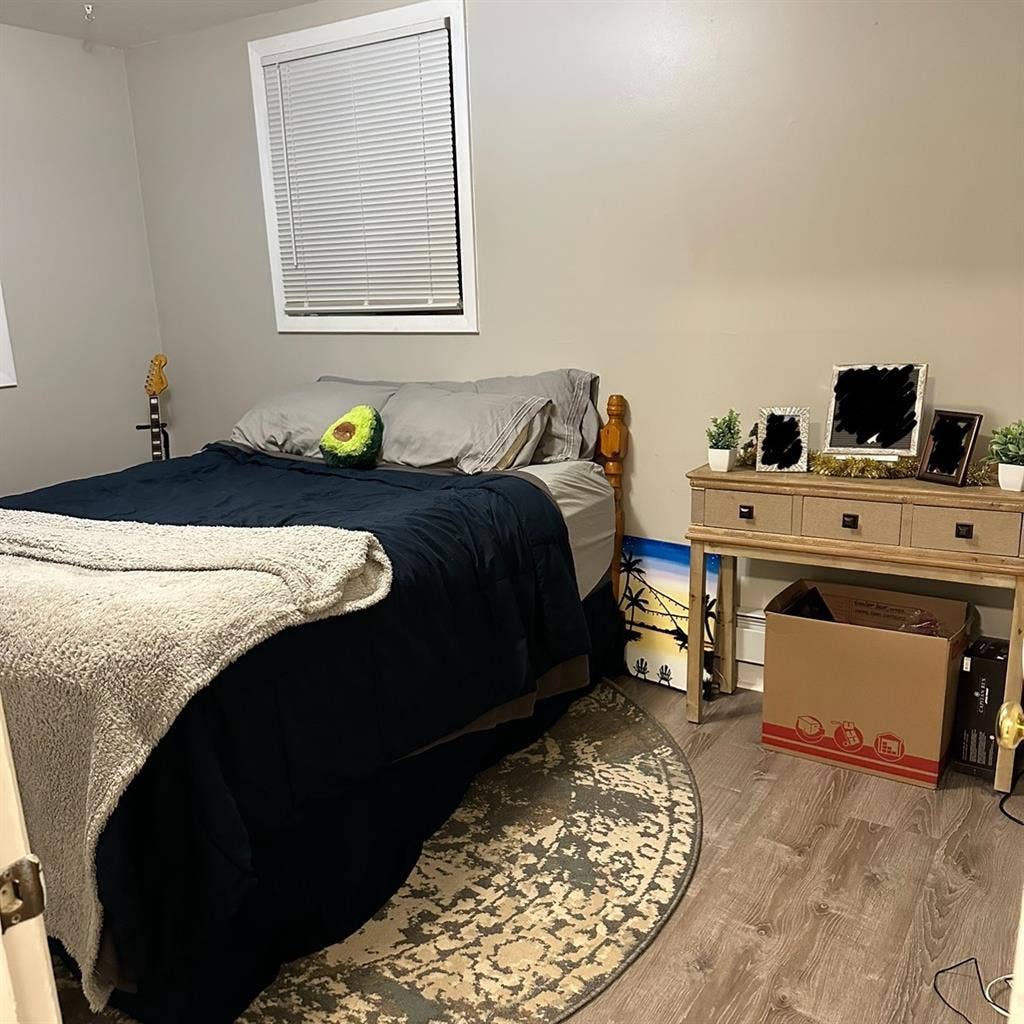 Roommate wanted in Chaplin CT