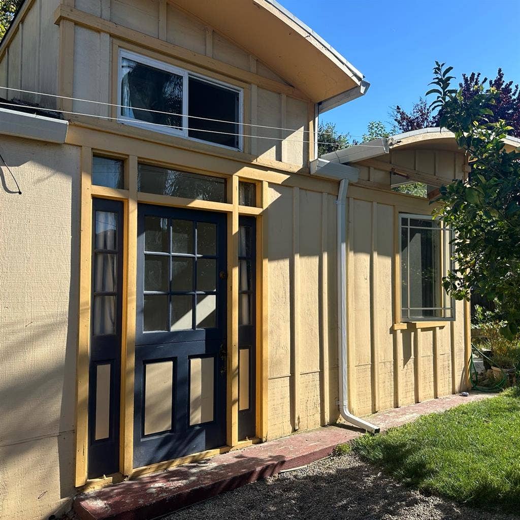 Large Studio in beautiful Alameda