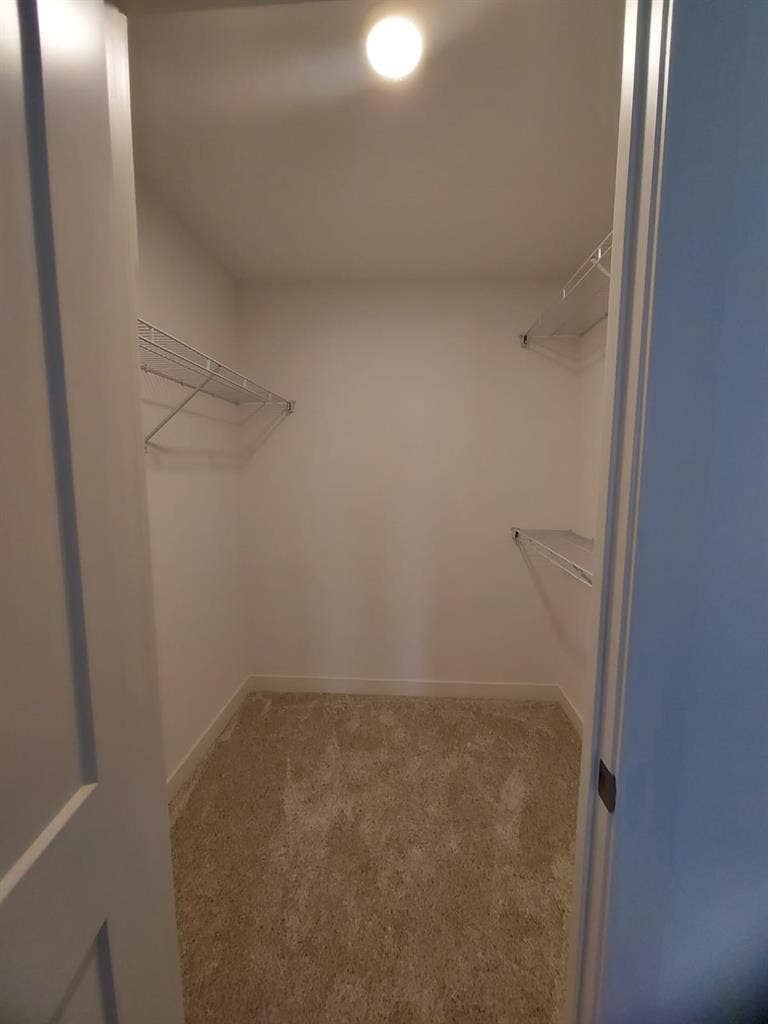 Short-term Sublet: Spacious 2BR